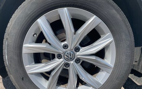 Volkswagen Tiguan II, 2018 год, 2 690 000 рублей, 7 фотография