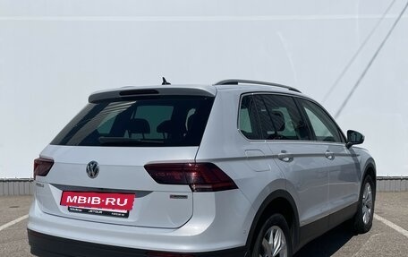 Volkswagen Tiguan II, 2018 год, 2 690 000 рублей, 2 фотография
