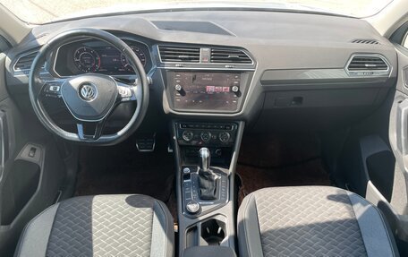 Volkswagen Tiguan II, 2018 год, 2 690 000 рублей, 17 фотография