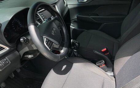 Hyundai Solaris II рестайлинг, 2019 год, 1 250 000 рублей, 13 фотография