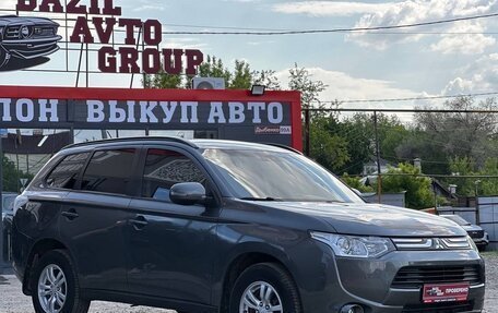 Mitsubishi Outlander III рестайлинг 3, 2013 год, 1 359 000 рублей, 3 фотография