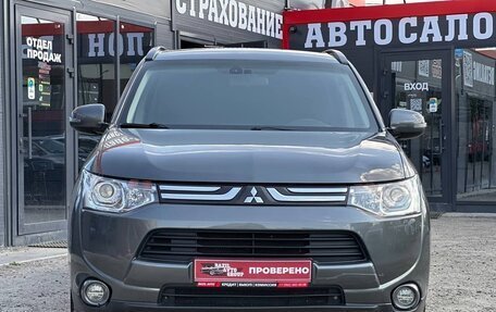 Mitsubishi Outlander III рестайлинг 3, 2013 год, 1 359 000 рублей, 4 фотография