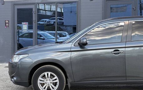 Mitsubishi Outlander III рестайлинг 3, 2013 год, 1 359 000 рублей, 6 фотография