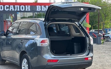 Mitsubishi Outlander III рестайлинг 3, 2013 год, 1 359 000 рублей, 12 фотография