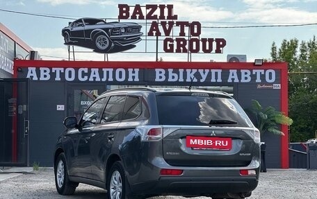 Mitsubishi Outlander III рестайлинг 3, 2013 год, 1 359 000 рублей, 9 фотография