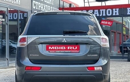 Mitsubishi Outlander III рестайлинг 3, 2013 год, 1 359 000 рублей, 13 фотография