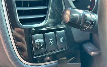 Mitsubishi Outlander III рестайлинг 3, 2013 год, 1 359 000 рублей, 25 фотография