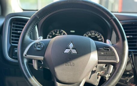 Mitsubishi Outlander III рестайлинг 3, 2013 год, 1 359 000 рублей, 33 фотография