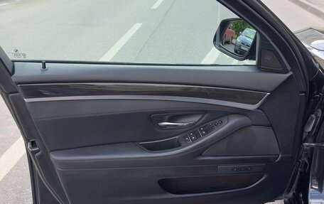 BMW 5 серия, 2011 год, 2 200 000 рублей, 11 фотография