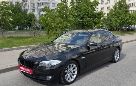 BMW 5 серия, 2011 год, 2 200 000 рублей, 8 фотография