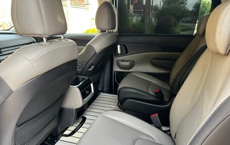 KIA Carnival, 2024 год, 5 990 000 рублей, 21 фотография