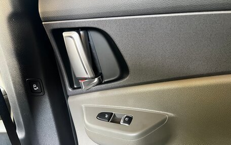 KIA Carnival, 2024 год, 5 990 000 рублей, 25 фотография
