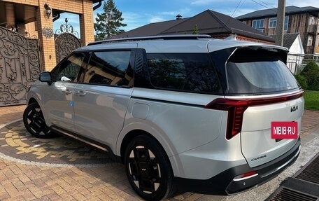 KIA Carnival, 2024 год, 5 990 000 рублей, 4 фотография