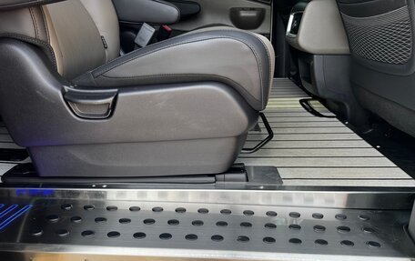 KIA Carnival, 2024 год, 5 990 000 рублей, 31 фотография