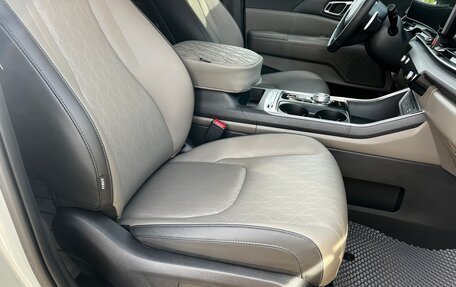 KIA Carnival, 2024 год, 5 990 000 рублей, 36 фотография
