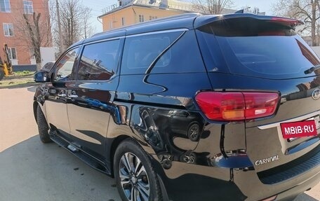 KIA Carnival III, 2019 год, 2 595 000 рублей, 6 фотография