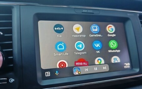 KIA Carnival III, 2019 год, 2 595 000 рублей, 11 фотография