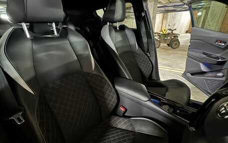 Toyota C-HR I рестайлинг, 2019 год, 2 550 000 рублей, 12 фотография