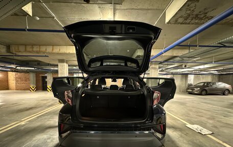 Toyota C-HR I рестайлинг, 2019 год, 2 550 000 рублей, 17 фотография