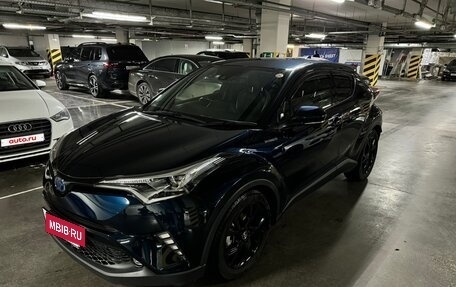 Toyota C-HR I рестайлинг, 2019 год, 2 550 000 рублей, 3 фотография