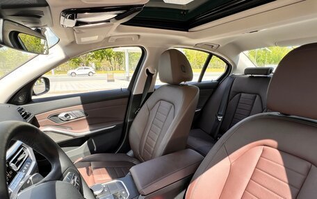 BMW 3 серия, 2021 год, 4 670 000 рублей, 26 фотография