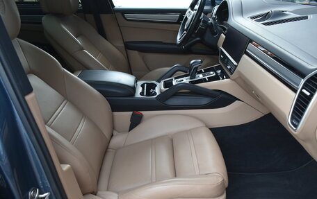 Porsche Cayenne III, 2018 год, 6 000 000 рублей, 18 фотография