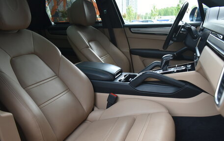 Porsche Cayenne III, 2018 год, 6 000 000 рублей, 19 фотография