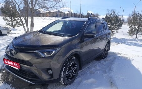 Toyota RAV4, 2015 год, 2 400 000 рублей, 2 фотография