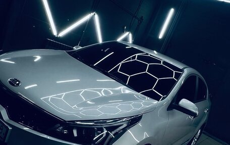 KIA Rio IV, 2021 год, 1 680 000 рублей, 1 фотография
