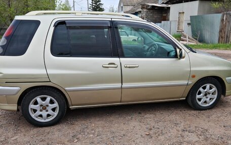 Toyota Raum I, 2002 год, 520 000 рублей, 1 фотография