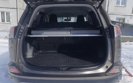 Toyota RAV4, 2015 год, 2 400 000 рублей, 5 фотография