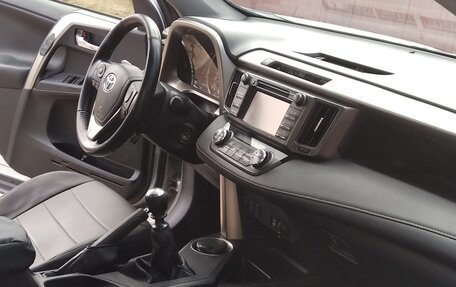 Toyota RAV4, 2013 год, 2 000 000 рублей, 5 фотография