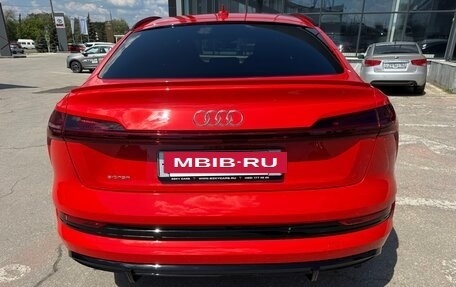 Audi e-tron Sportback I, 2021 год, 4 900 000 рублей, 7 фотография