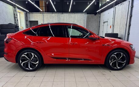 Audi e-tron Sportback I, 2021 год, 4 900 000 рублей, 23 фотография