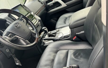 Toyota Land Cruiser 200, 2018 год, 8 329 000 рублей, 9 фотография