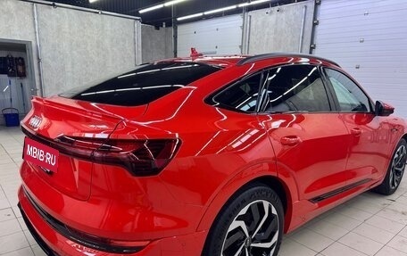 Audi e-tron Sportback I, 2021 год, 4 900 000 рублей, 25 фотография