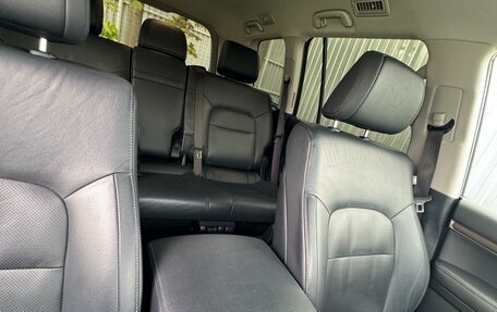 Toyota Land Cruiser 200, 2018 год, 8 329 000 рублей, 10 фотография