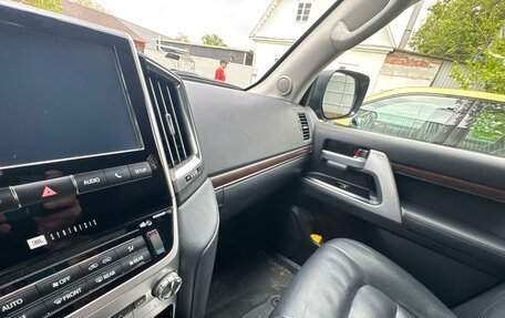 Toyota Land Cruiser 200, 2018 год, 8 329 000 рублей, 19 фотография