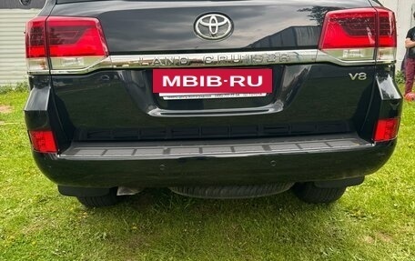 Toyota Land Cruiser 200, 2018 год, 8 329 000 рублей, 15 фотография