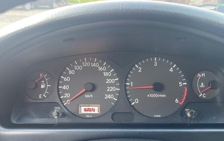 Toyota Avensis III рестайлинг, 2000 год, 380 000 рублей, 15 фотография