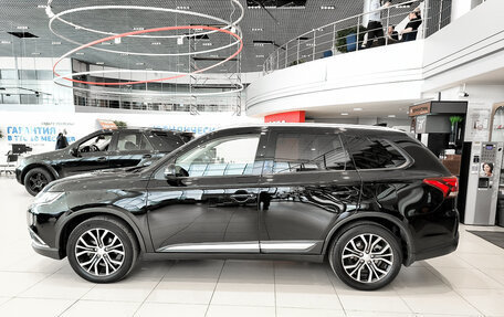 Mitsubishi Outlander III рестайлинг 3, 2018 год, 2 165 000 рублей, 8 фотография