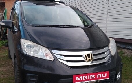 Honda Freed I, 2014 год, 1 250 000 рублей, 3 фотография