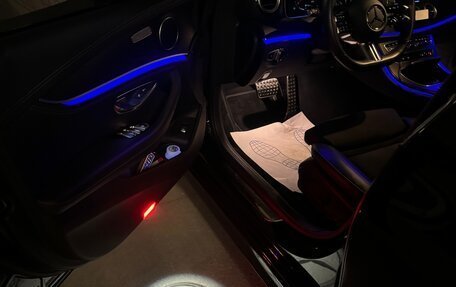 Mercedes-Benz E-Класс, 2022 год, 5 500 000 рублей, 24 фотография