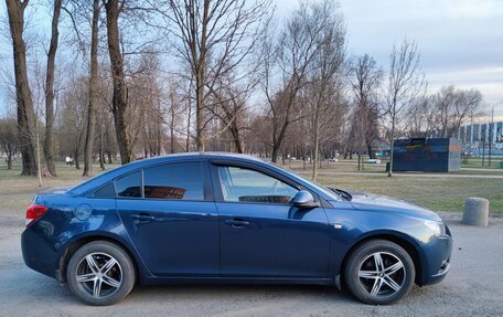 Chevrolet Cruze II, 2011 год, 640 000 рублей, 2 фотография
