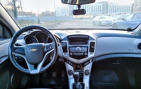 Chevrolet Cruze II, 2011 год, 640 000 рублей, 8 фотография