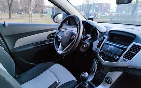 Chevrolet Cruze II, 2011 год, 640 000 рублей, 10 фотография