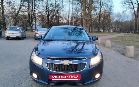 Chevrolet Cruze II, 2011 год, 640 000 рублей, 7 фотография