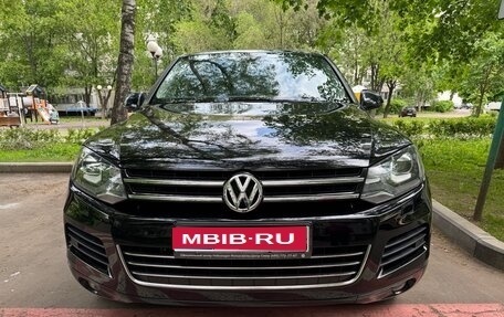 Volkswagen Touareg III, 2012 год, 2 700 000 рублей, 1 фотография