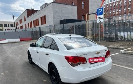 Chevrolet Cruze II, 2010 год, 450 000 рублей, 3 фотография