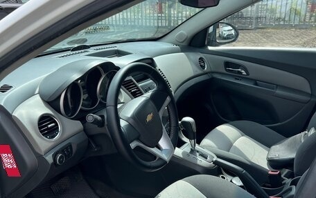 Chevrolet Cruze II, 2010 год, 450 000 рублей, 8 фотография